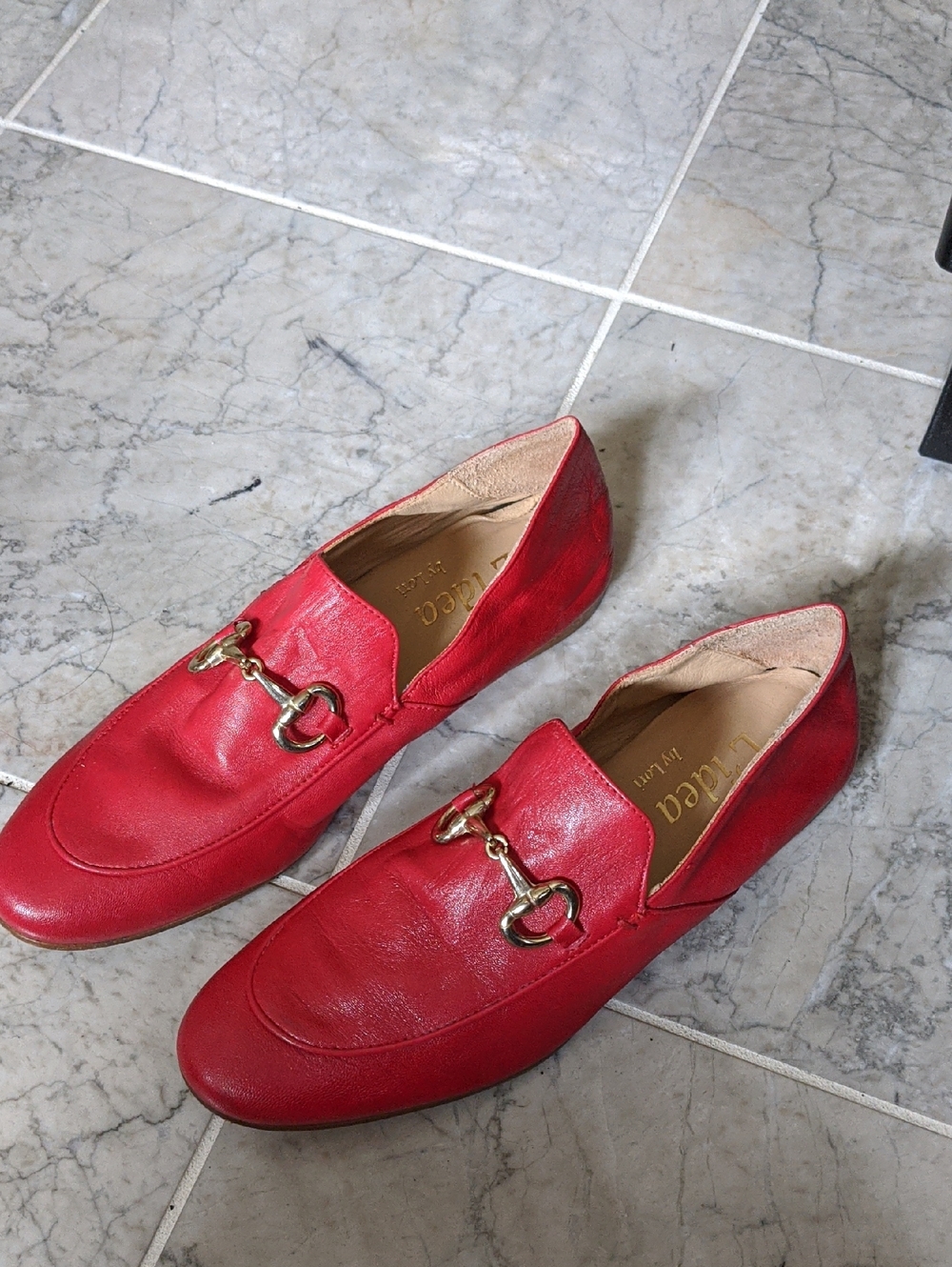 L' Idea By Lori Red Leather Loafers with Gold Tone Size 39 Italy